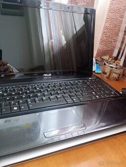 asus 2jadro bateria funkčna všetko funnguje