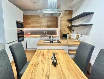 Slnečnice/na prenájom 2i moderný byt + garažove státie - 1