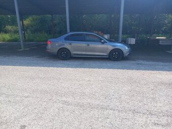 VW Jetta 1.6 TDI DSG - 1