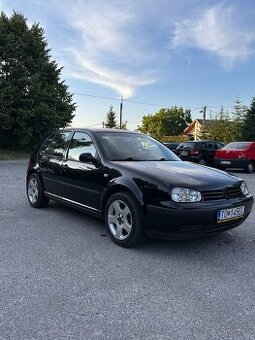VW Golf 4,1.6 benzín,r.v2001