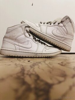 Jordan 1 mid - 1