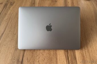 MacBook Pro 13” (M1, 8GB RAM, 256GB SSD)