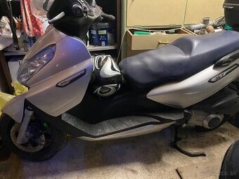 Piaggio 300
