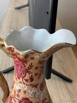 Porcelánová karafa