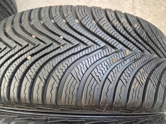 205/55r17 zimné 4 ks MICHELIN dezén 7,6 - 5,8 mm
