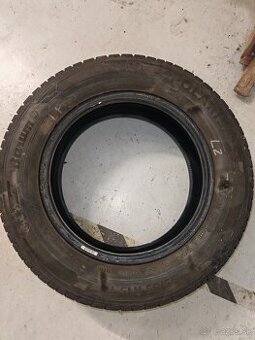 Predám 2ks zimné pneu Barum Polaris 195/65 R15