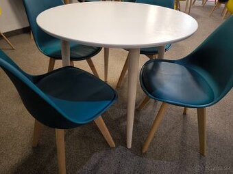 Predám stôl 90 CM +  4 stoličky