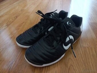 Tenisky -halovky veľ.EU 31.5 (20 cm)