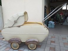 Starožitný kočík