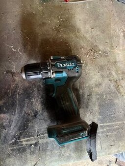 Makita skrutkovač
