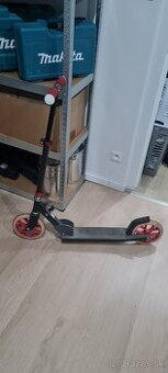 Kolobežka firefly pre dospelého alebo teenagerov