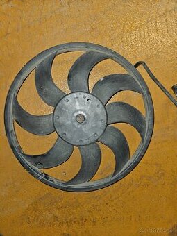 Fiat 500 vrtule chladice s motorem Fiat 500 1,2 V 8