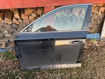 Predám predné práve dvere na superb 3 a predný pravý blatník