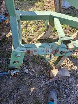 dvojradličný  pluh