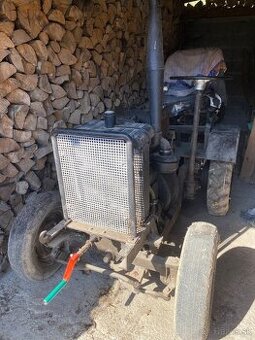 Malotraktor domácej výroby slavia