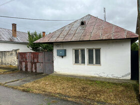 Na predaj rodinný dom v obci Považany s krásnym pozemkom - 1