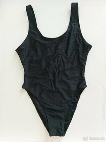 Krásne, výrazné, čierne, jednodielne plavky - 1
