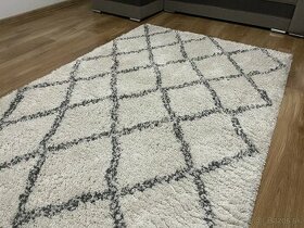 Vzorovaný koberec - 1