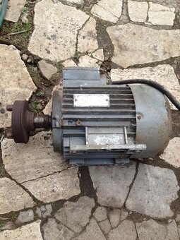 Predam el.motor 1.1KW 930