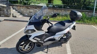 Aprilia SR Max 125