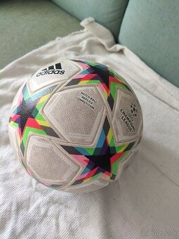 Futbalová lopta Adidas UCL Competition - HE3772