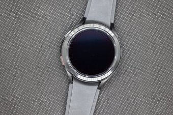 Predám Samsung Galaxy Watch 4 Classic