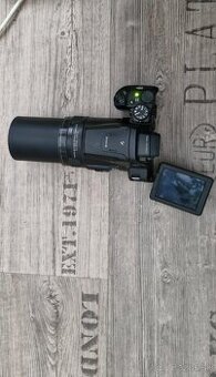 Nikon COOLPIX P900 ultrazoom 83x