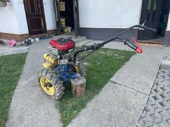 Predám malotraktor + príslušenstvo
