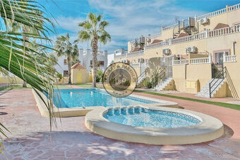 Dom 3+kk s terasou a bazénom Orihuela Costa-La Zenia, Španie