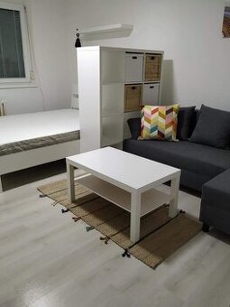 Cena komplet 480€