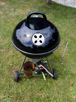 BBQ Gril TENNEKER Ø 58 cm + príslušenstvo z liatiny