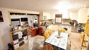 Murovaná 6 izbová chata s vlastným pozemkom 500m2, na preda