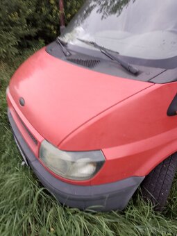 Predám Ford nepojazdny r. 2005