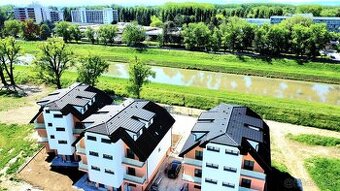 NA PREDAJ – 2-izbový byt 49 m2 v novostavbe RiverResort, Ban - 1
