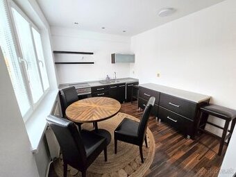 Predaj veľkého 2 izb.bytu s balkónom, staré mesto - Žilina