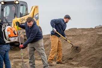 strojník,stavebný robotník