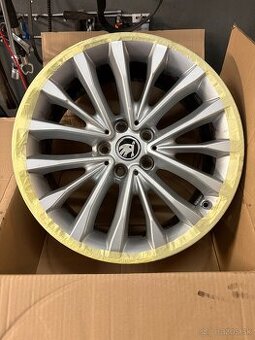 Bmw disky 5x112 r18 et30 8j