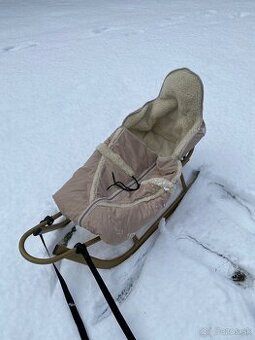 Sane s fusakom a kolieskami