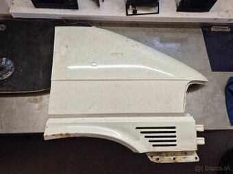 Predám pravý predný blatník pre VW T4 facelift