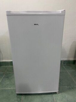 Chladnička SIGURO TT-D160W má 2 roky ako nová 90litrov...