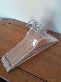 IKEA nove vesiaky drevene