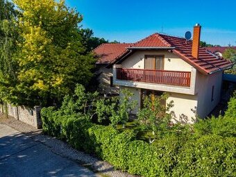 Na predaj | 6 izbový rodinný dom 241 m² - Chorvátsky Grob