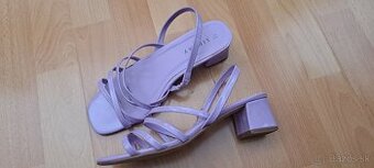 Fialove sandalky 37