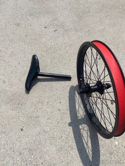 Zadne bmx koleso + bmx sedanka zadarmo