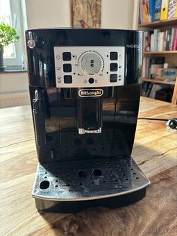 Kávovar Delonghi Magnifica S