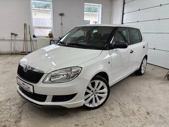 Škoda Fabia TSi PLNÁ SERVISKA 1.MAJITEL KLIMA 17 LITÁ KOLA