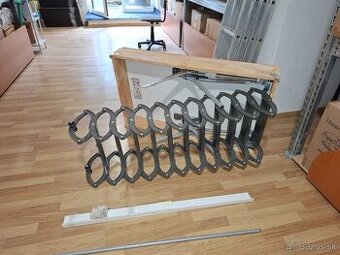 Podkrovné schody 120 x 70 cm.