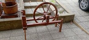 Starý drevený špular - kolovrátok - 1