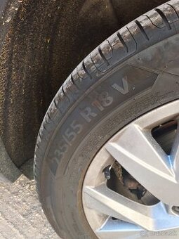 Barum BRAVURIS 6 235/55 R18 V100 (DOT1625)