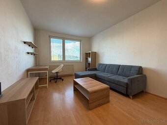 Prenájom zariadeného 2 izbového bytu s balkónom